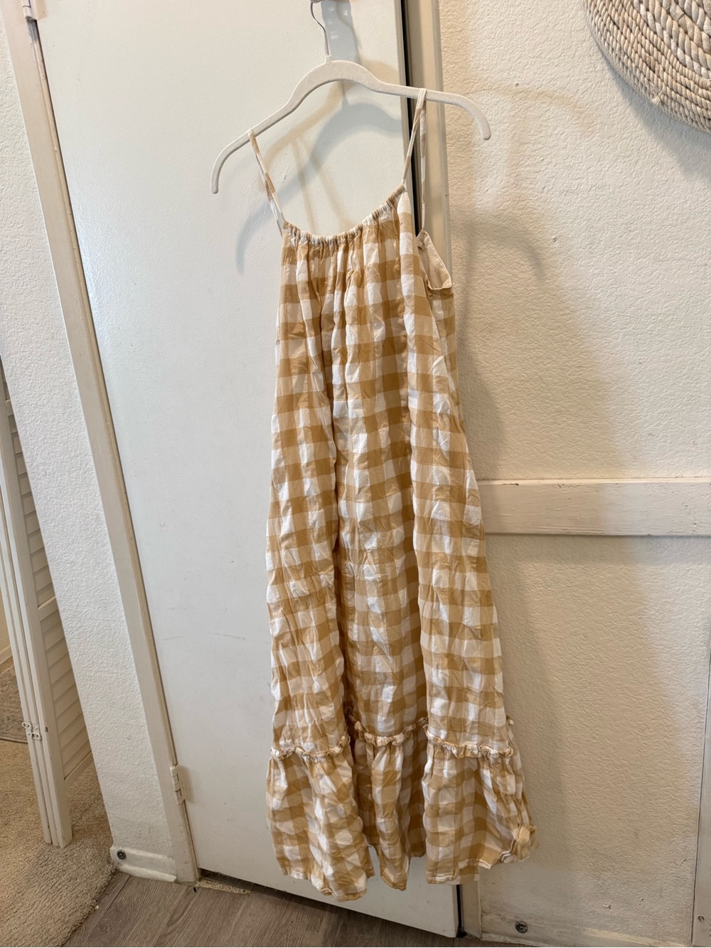 Roxy Gingham Tiered Maxi Dress - Beige & White small - Picture 1 of 8